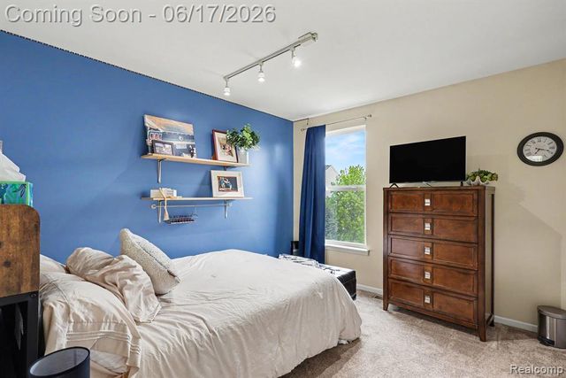 19120 Pembridge Street, Macomb, MI 48042