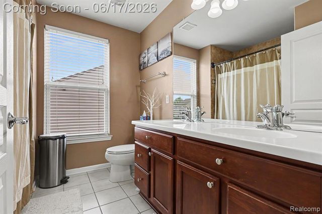 19120 Pembridge Street, Macomb, MI 48042