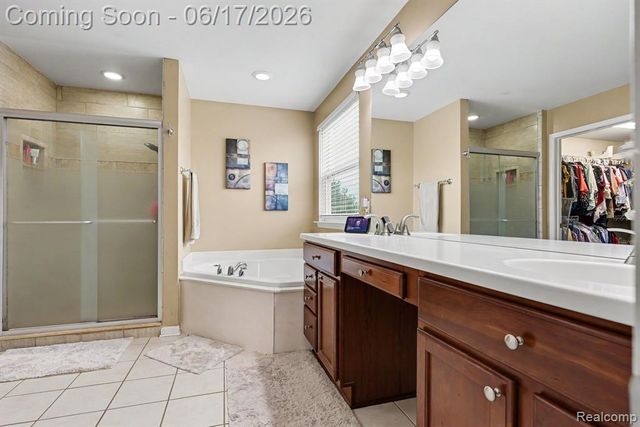 19120 Pembridge Street, Macomb, MI 48042