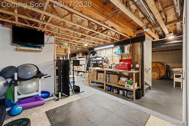 19120 Pembridge Street, Macomb, MI 48042