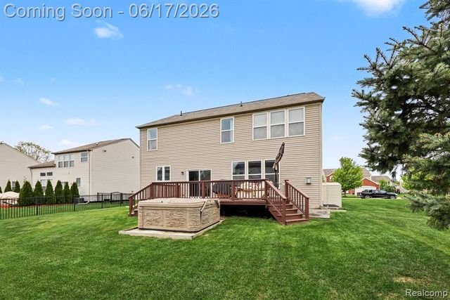 19120 Pembridge Street, Macomb, MI 48042