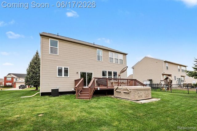 19120 Pembridge Street, Macomb, MI 48042