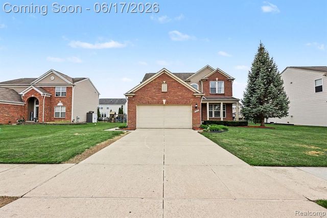 19120 Pembridge Street, Macomb, MI 48042