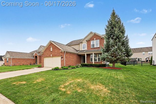 19120 Pembridge Street, Macomb, MI 48042