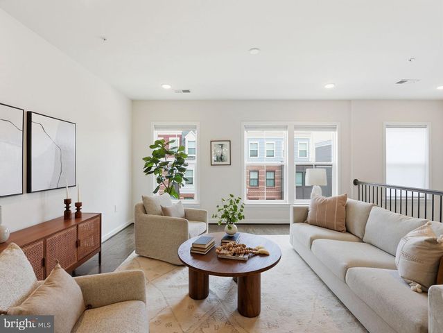 10719 VIOGNIER TER, Fairfax, VA 22032