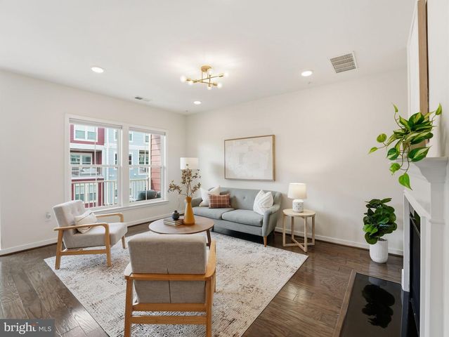 10719 VIOGNIER TER, Fairfax, VA 22032