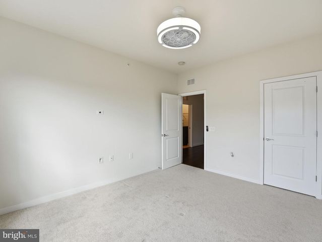 10719 VIOGNIER TER, Fairfax, VA 22032