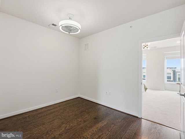 10719 VIOGNIER TER, Fairfax, VA 22032