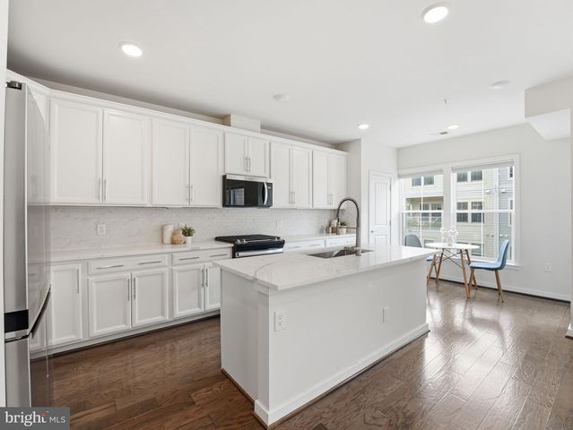10719 VIOGNIER TER, Fairfax, VA 22032