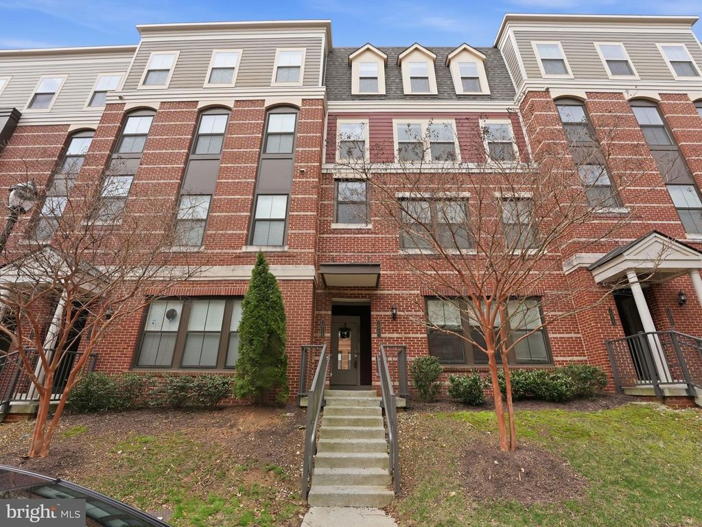 10719 VIOGNIER TER, Fairfax, VA 22032