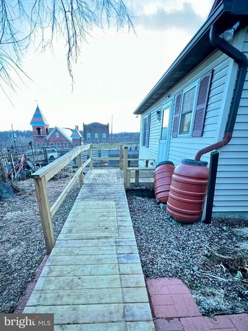 8 N VIRGINIA AVE, Brunswick, MD 21716