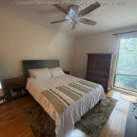 204 Willowcrest Drive, Charleston, WV 25311