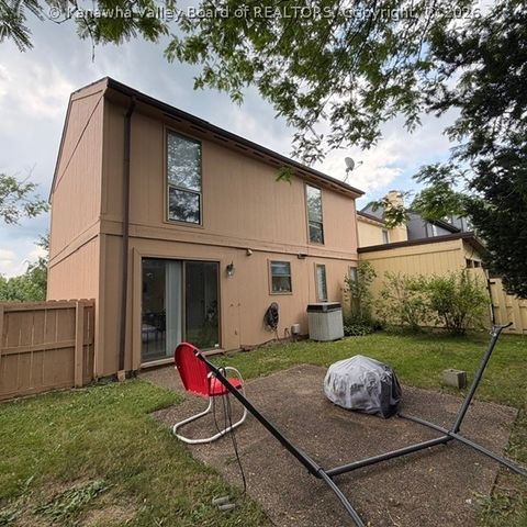 204 Willowcrest Drive, Charleston, WV 25311