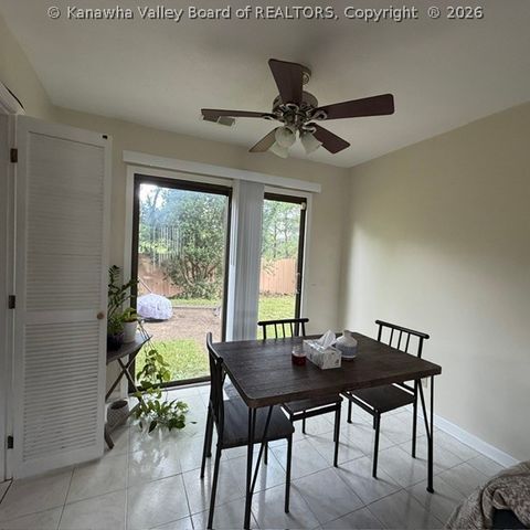 204 Willowcrest Drive, Charleston, WV 25311