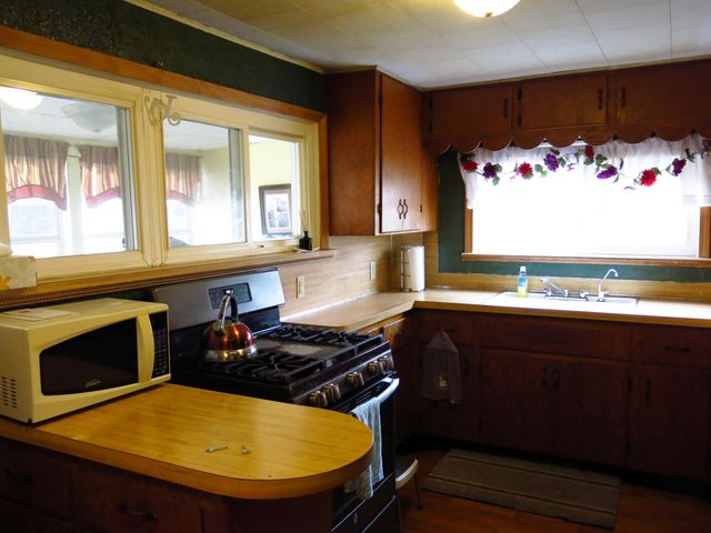 434 Ann Street, Union City Vllg, MI 49094