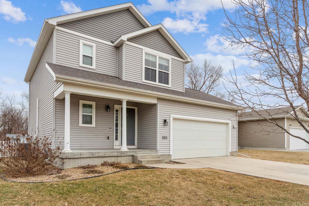 1203 Fran Street, Evansdale, IA 50707