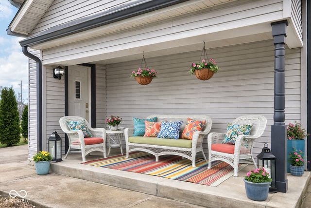 207 Linville Avenue, Whitestown, IN 46075