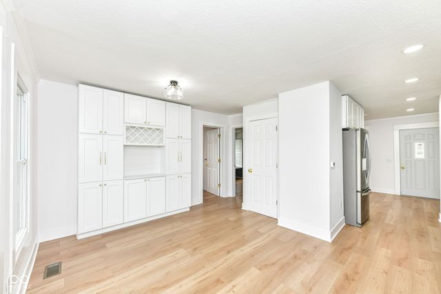 207 Linville Avenue, Whitestown, IN 46075