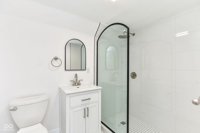 207 Linville Avenue, Whitestown, IN 46075