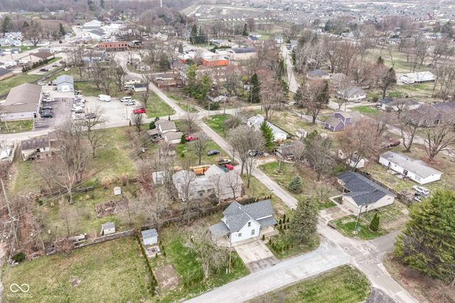 207 Linville Avenue, Whitestown, IN 46075