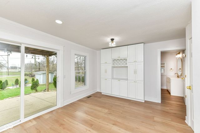 207 Linville Avenue, Whitestown, IN 46075