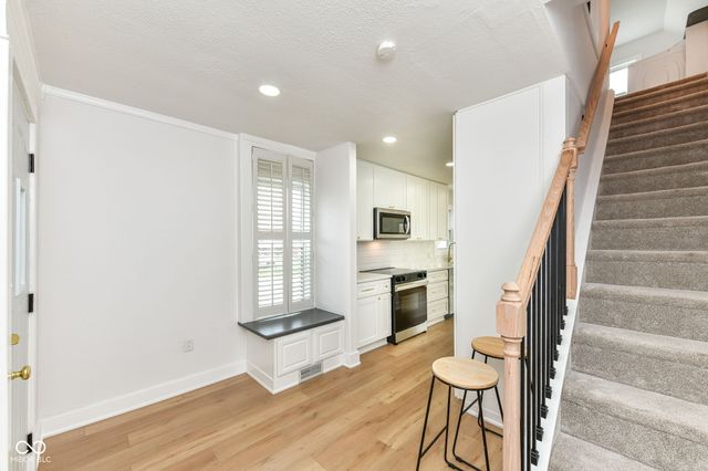 207 Linville Avenue, Whitestown, IN 46075