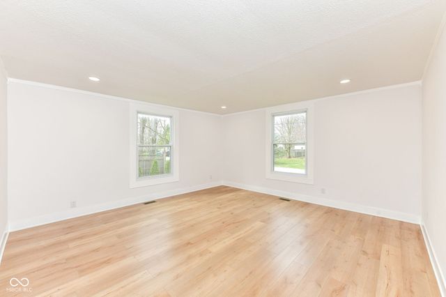 207 Linville Avenue, Whitestown, IN 46075