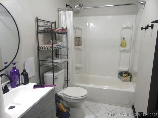 1108 Douglas Street SE, Ardmore, OK 73401