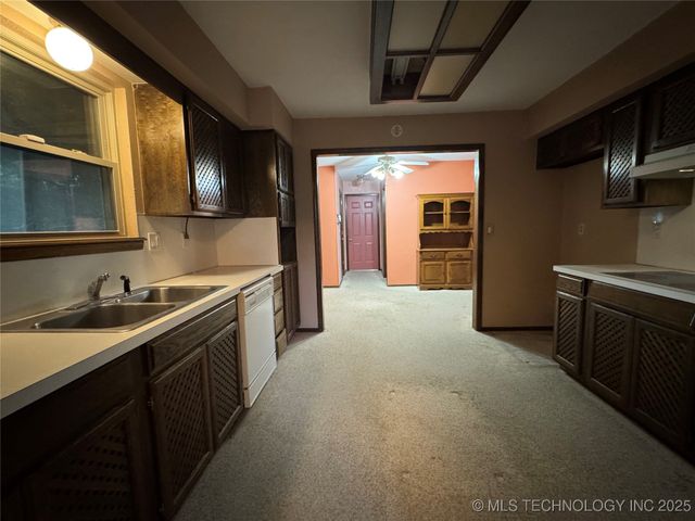 7809 E 77th Place, Tulsa, OK 74133