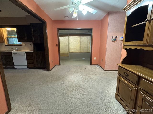 7809 E 77th Place, Tulsa, OK 74133