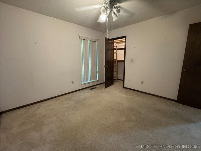 7809 E 77th Place, Tulsa, OK 74133