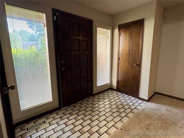 7809 E 77th Place, Tulsa, OK 74133