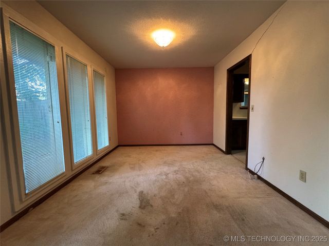 7809 E 77th Place, Tulsa, OK 74133