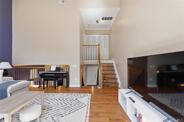 245 Treetop Crescent, Rye Brook, NY 10573