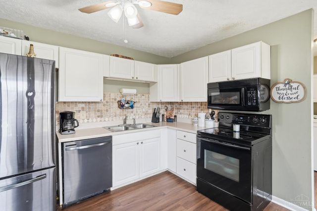 1528 W Meadowbrook Drive, Loveland, OH 45140