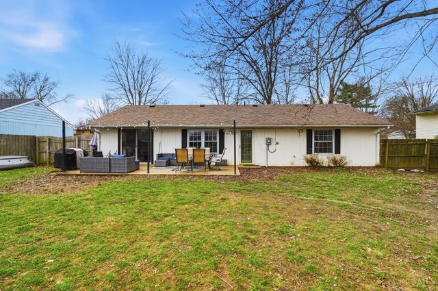 1528 W Meadowbrook Drive, Loveland, OH 45140