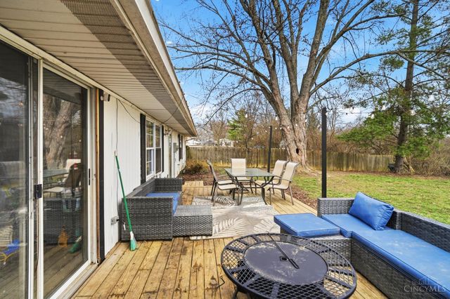 1528 W Meadowbrook Drive, Loveland, OH 45140