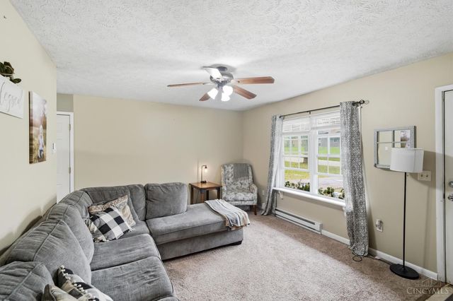 1528 W Meadowbrook Drive, Loveland, OH 45140