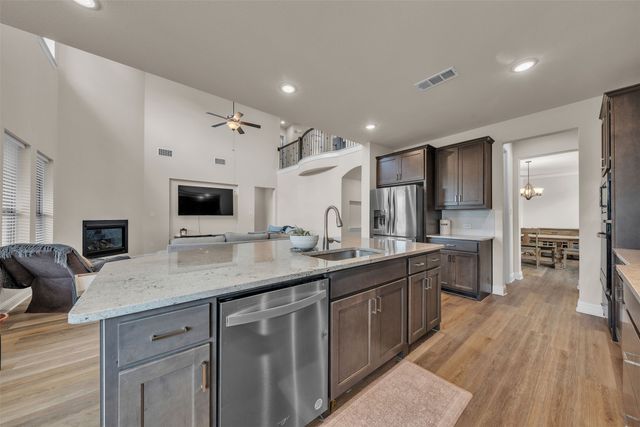 2103 Horizon Drive, Mansfield, TX 76063