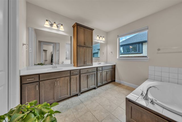 2103 Horizon Drive, Mansfield, TX 76063