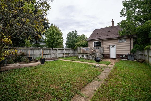 5447 S Lake DRIVE, Cudahy, WI 53110