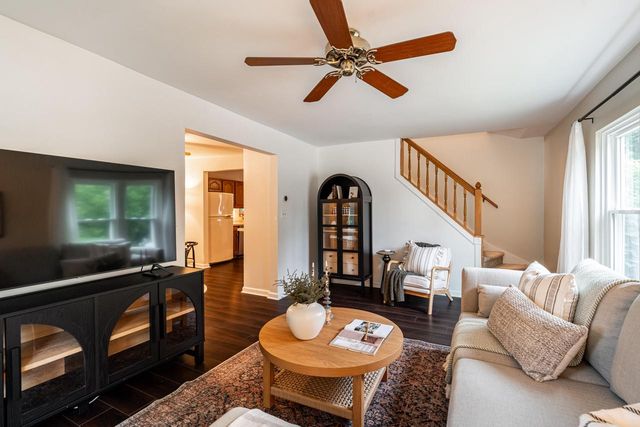 5447 S Lake DRIVE, Cudahy, WI 53110