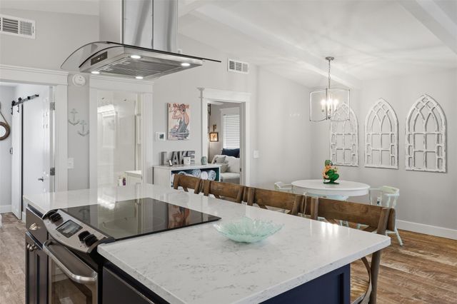 434 E Castleshoals DR, Marble Falls, TX 78654