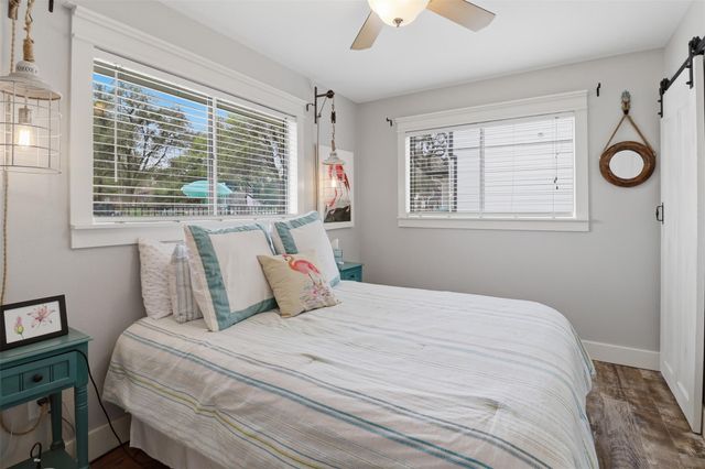 434 E Castleshoals DR, Marble Falls, TX 78654