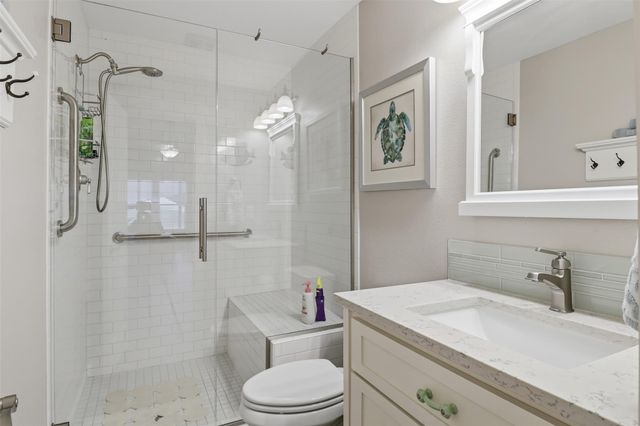 434 E Castleshoals DR, Marble Falls, TX 78654