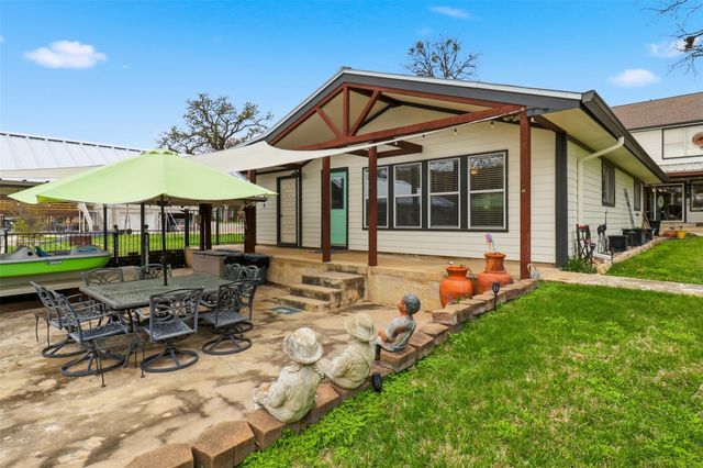 434 E Castleshoals DR, Marble Falls, TX 78654