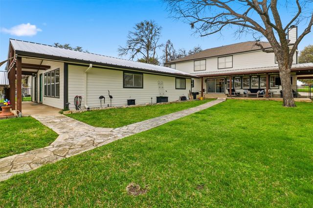 434 E Castleshoals DR, Marble Falls, TX 78654