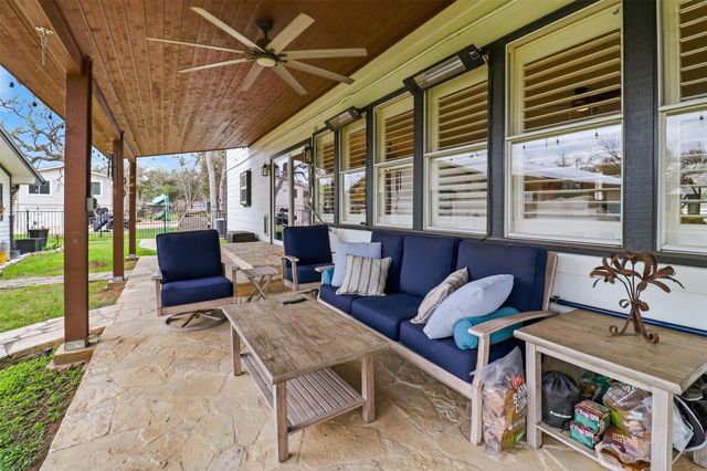 434 E Castleshoals DR, Marble Falls, TX 78654