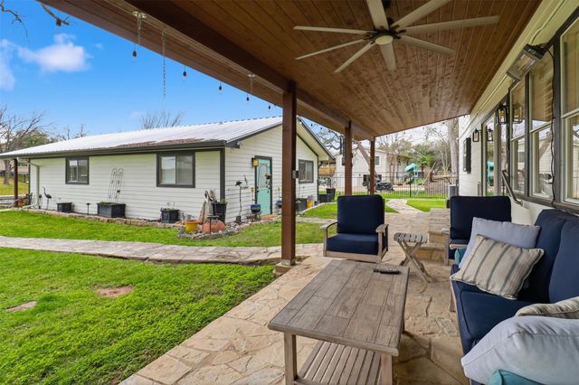 434 E Castleshoals DR, Marble Falls, TX 78654