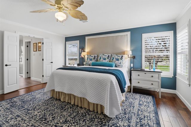 434 E Castleshoals DR, Marble Falls, TX 78654